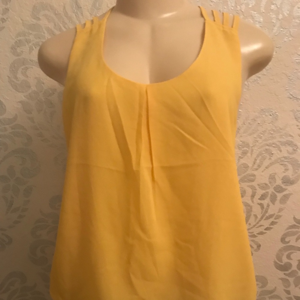 Yellow blouse - Picture 2 of 2